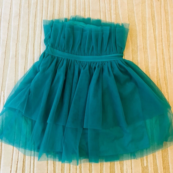 Super cute short turquoise strapless mini dress size medium! - Picture 5 of 9